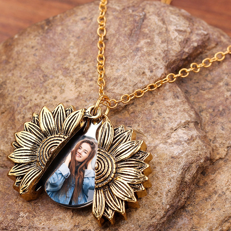 Sunflower Photo Locket Sliding Locket Necklace - Oarse