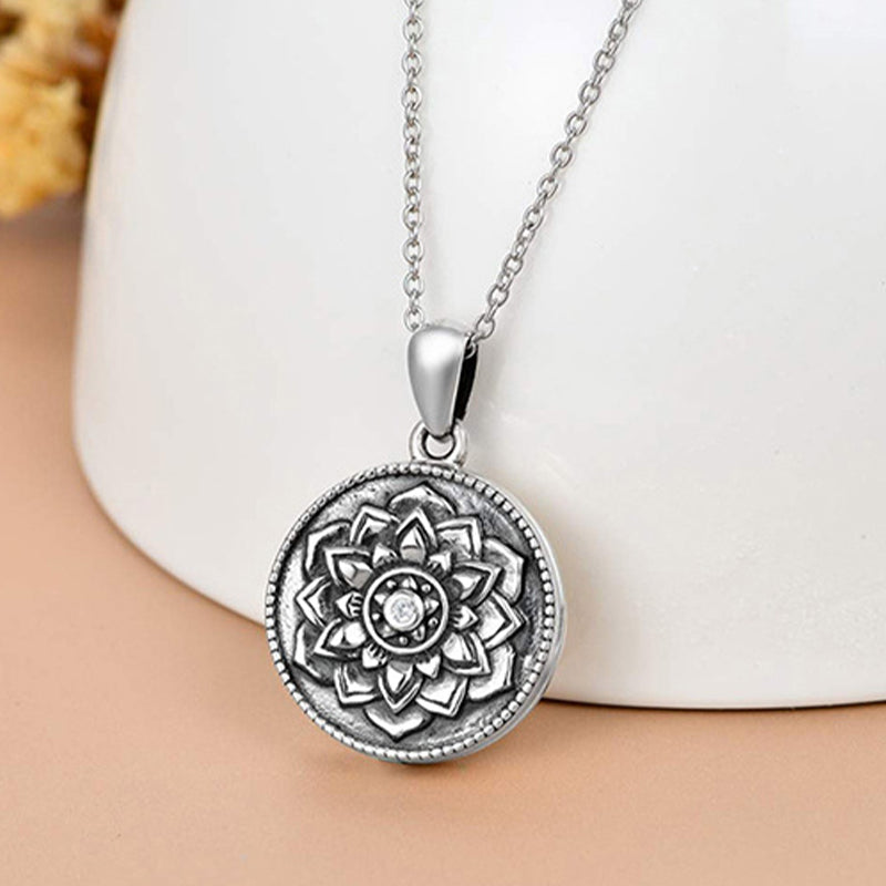 Personalized Photo Locket Necklace, Sterling Silver Lockets With Chains - Oarse