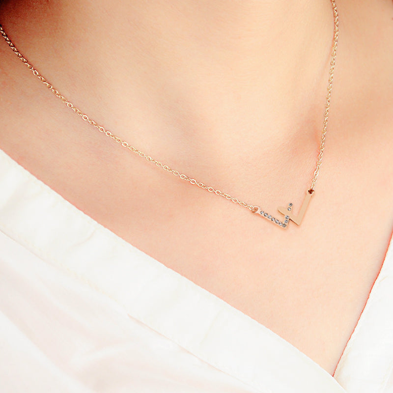 W-shaped Diamonds Handwriting Engraved Necklace, Personalized Engraved Necklace - OARSE