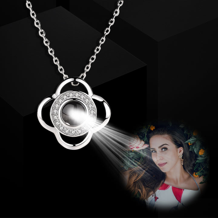 Lucky Four Leaf Photo Projection Necklace - Oarse